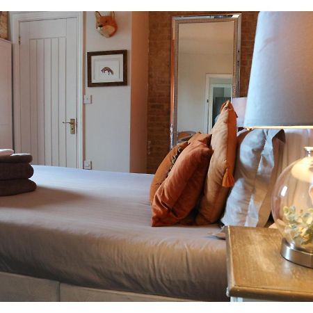 Hotel Dog In A Doublet à Peterborough Extérieur photo